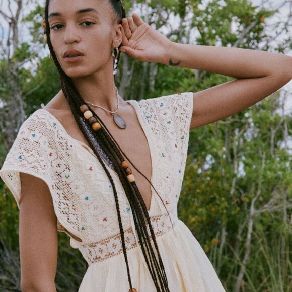 Zara cotton short sleeve embroidered mini dress - Picture 2 of 7